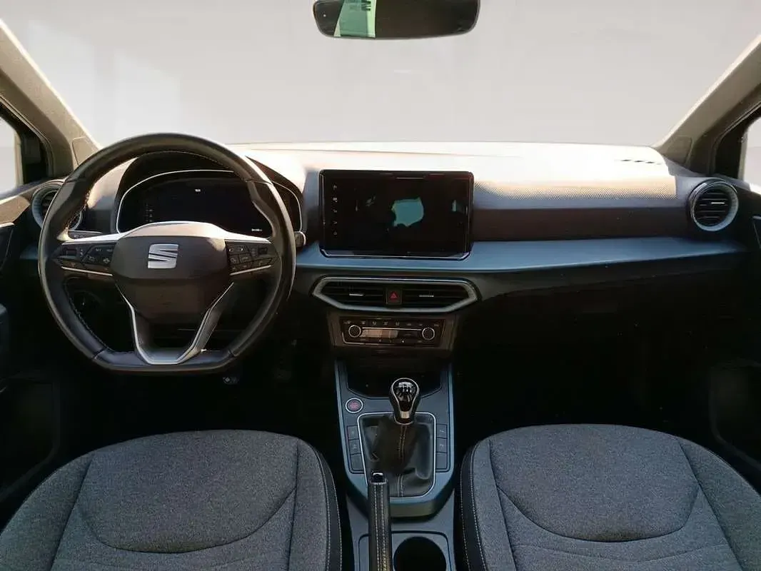 Usado Seat Arona Xperience 110 CV (80 kW) 2022 Azul SUV