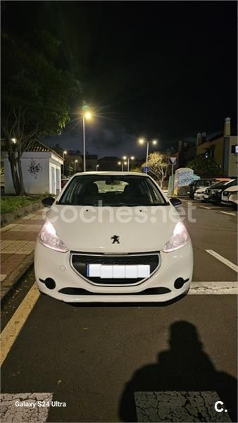 Blanco Usado 2013 Peugeot 208 Active Utilitario | 4490 € (Super precio) - Imagen 1/4