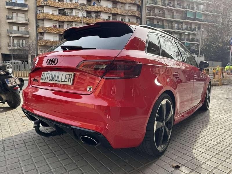 Usado Audi RS3 Sportback 367 CV (269 kW) 2016 Rojo Utilitario