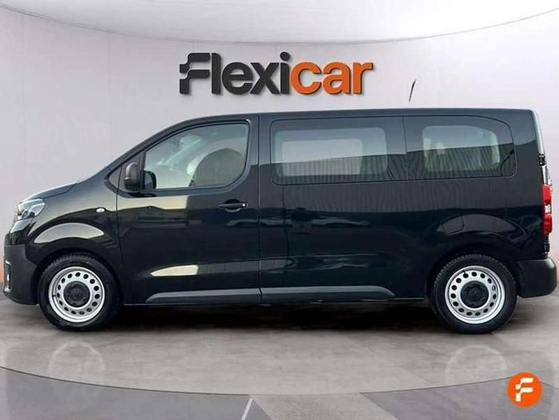 Usado Toyota Proace 120 CV (88 kW) 2023 Negro Monovolumen