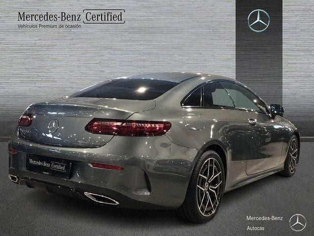 Usado Mercedes E220 AMG line 194 CV (142 kW) 2023 Gris selenita