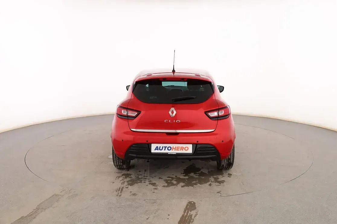 Usado Renault Clio IV LIMITED 73 CV (53 kW) 2017 Rojo Berlina