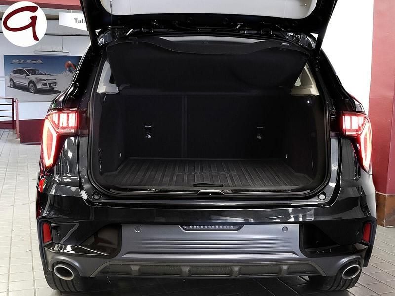 Usado Lynk & Co 01 261 CV (191 kW) 2023 Negro SUV