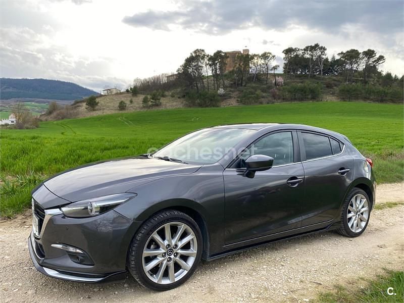 Usado Mazda 3 Luxury 165 CV (121 kW) 2017 Gris / plata Berlina