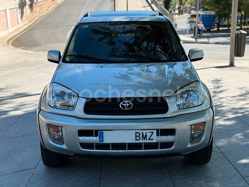Usado Toyota RAV4 Sol 150 CV (110 kW) 2001 Gris / plata SUV