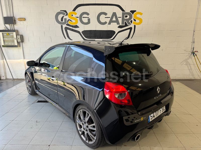 Usado Renault Clio II 200 CV (147 kW) 2007 Negro Berlina