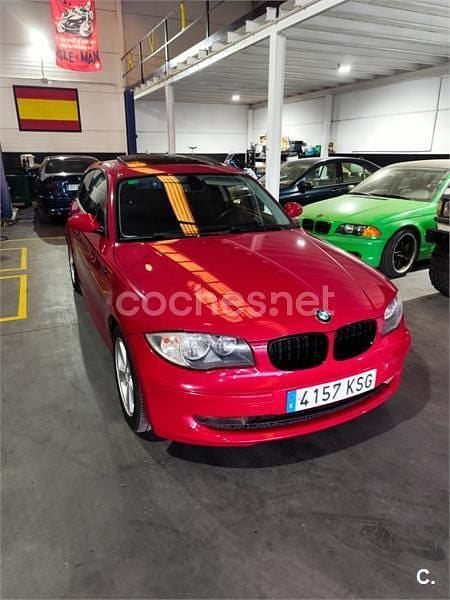 Rojo Usado 2009 BMW 118 Utilitario | 6250 € (Buen precio) - Imagen 1/4