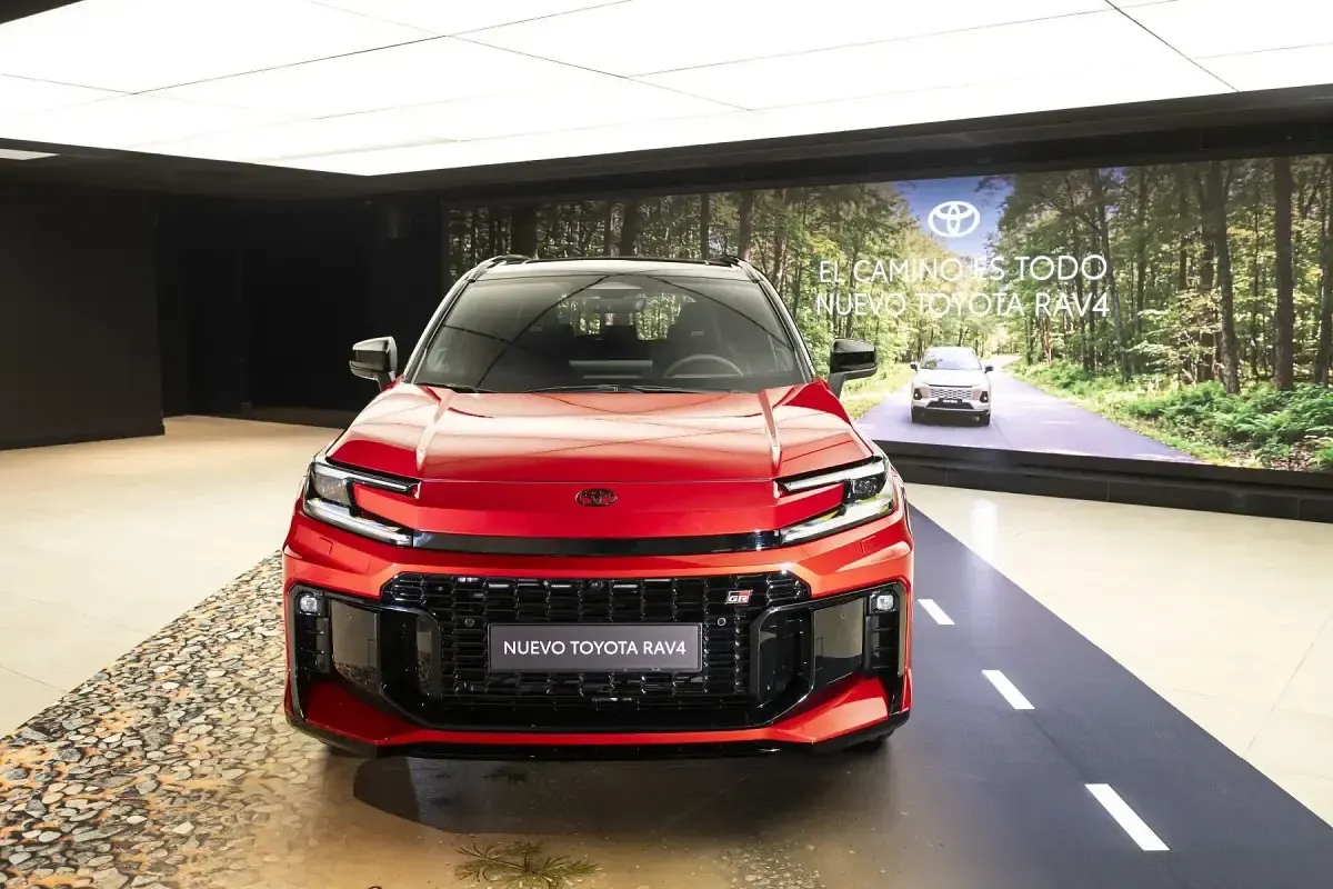 Novo Toyota RAV4 Hybrid Advance 183 HP (134 kW) 2026 Branco SUV