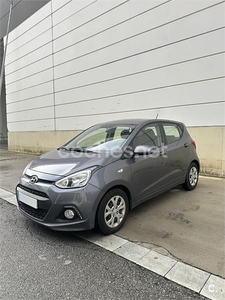Usado Hyundai i10 66 CV (48 kW) 2015 Negro Utilitario
