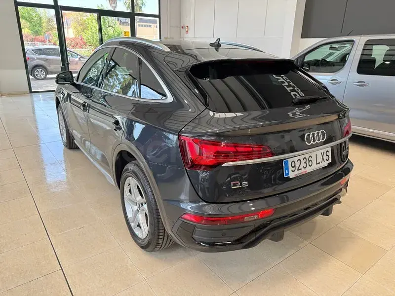 Usado Audi Q5 Sportback Advanced Plus 204 CV (150 kW) 2022 Gris / plata SUV