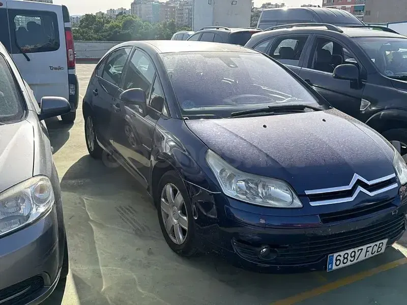 Usado Citroën C4 110 CV (80 kW) 2006 Azul Berlina
