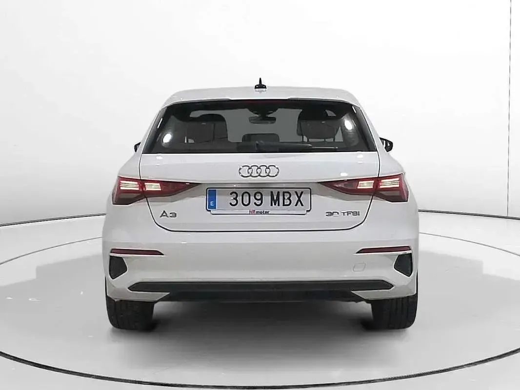 Usado Audi A3 Sportback 110 CV (80 kW) 2022 Blanco Utilitario
