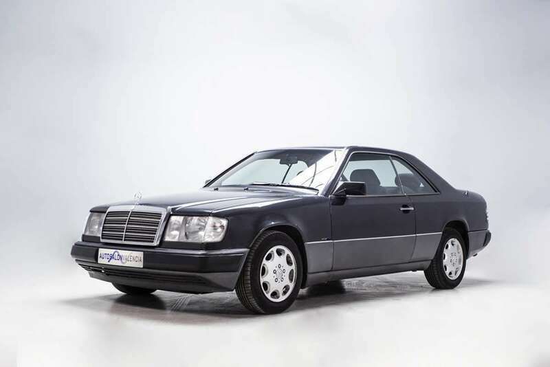Usado Mercedes E300 220 CV (161 kW) 1991 Negro