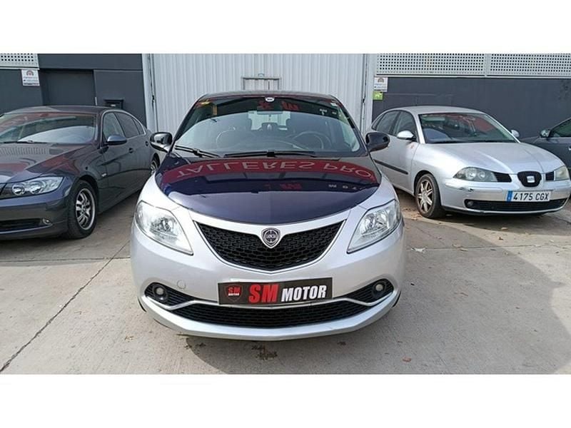 Brugt Lancia Ypsilon 69 HK (50 kW) 2016 Blå Hatchback