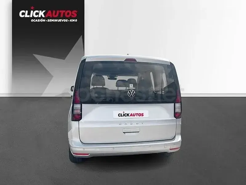 Usado VW Caddy 102 CV (75 kW) 2024 Gris / plata Monovolumen