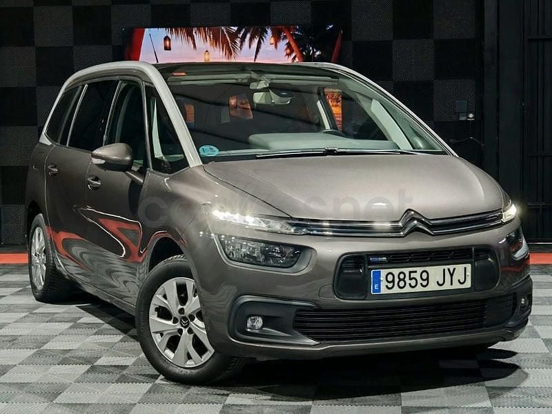 Usado Citroën Grand C4 Picasso Live 130 CV (95 kW) 2017 Gris / plata Monovolumen