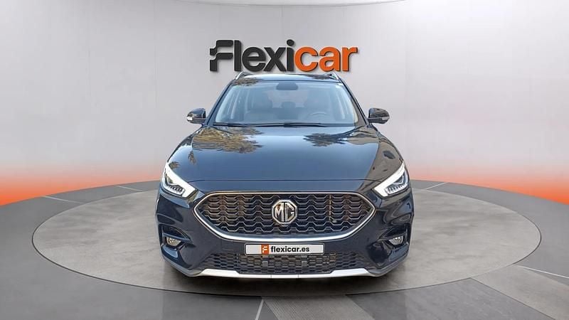 Usado MG ZS Luxury 111 CV (81 kW) 2023 Negro SUV