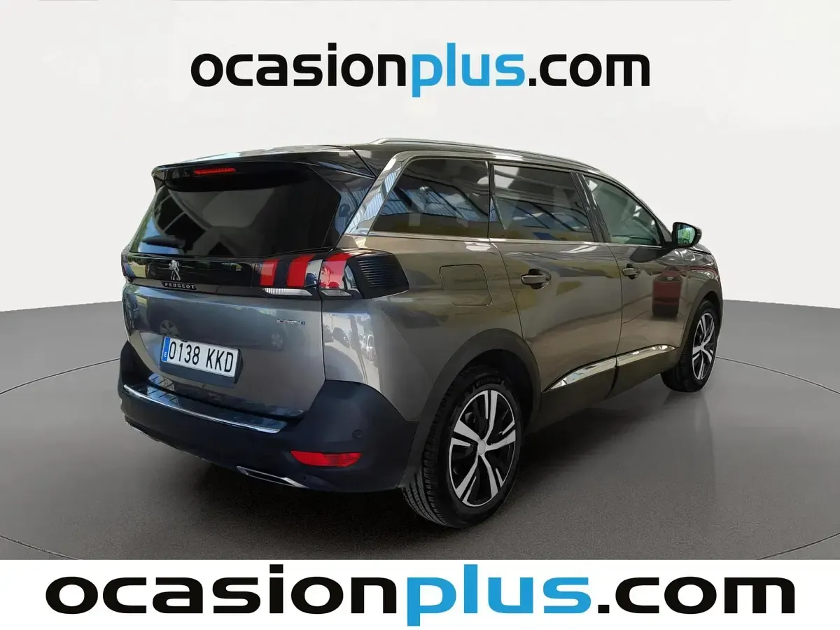 Usado Peugeot 5008 GT-line 165 CV (121 kW) 2018 Gris plata SUV