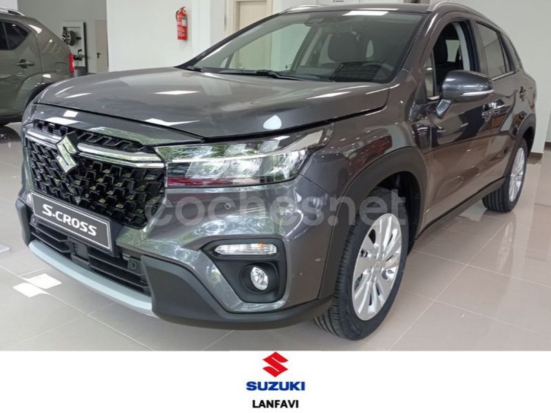 Gris / plata Usado 2023 Suzuki SX4 S-Cross SUV | 29.600 € (Caro) - Imagen 1/4