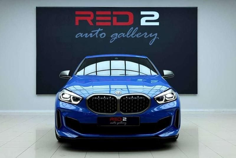 Usado BMW M135 Shadowline 306 CV (225 kW) 2022 Azul Utilitario