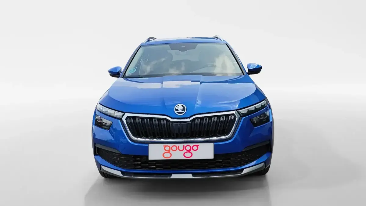 Usado Skoda Kamiq Style 110 CV (80 kW) 2022 Azul SUV