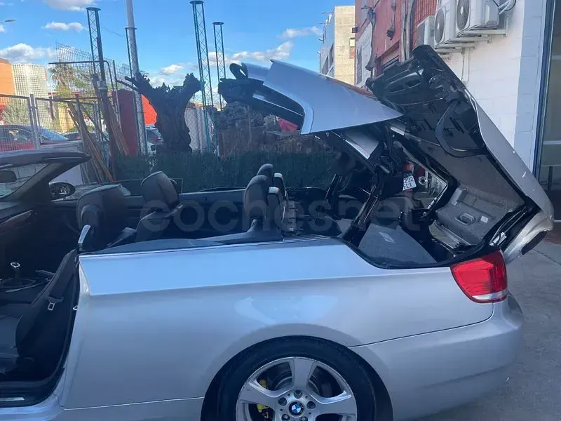 Usado BMW 320 Cabriolet 170 CV (125 kW) 2008 Gris / plata Descapotable