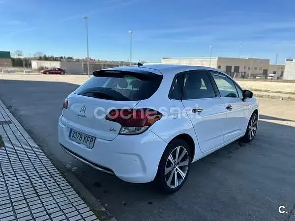 Usado Citroën C4 Feel 99 CV (72 kW) 2017 Blanco Berlina