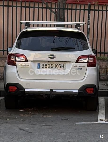 Usado Subaru Outback 150 CV (110 kW) 2017 Blanco Familiar