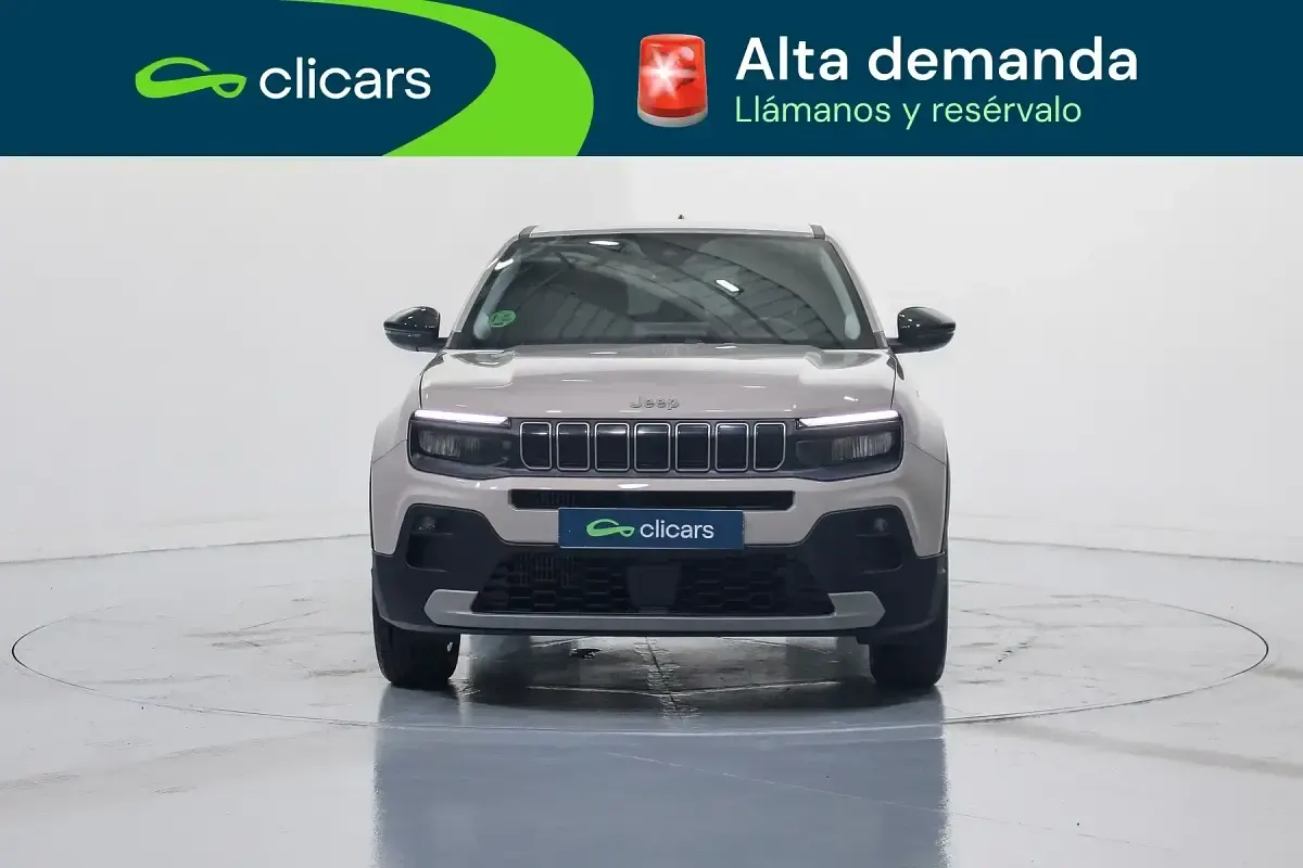 Usado Jeep Avenger Altitude 100 CV (73 kW) 2025 Gris SUV