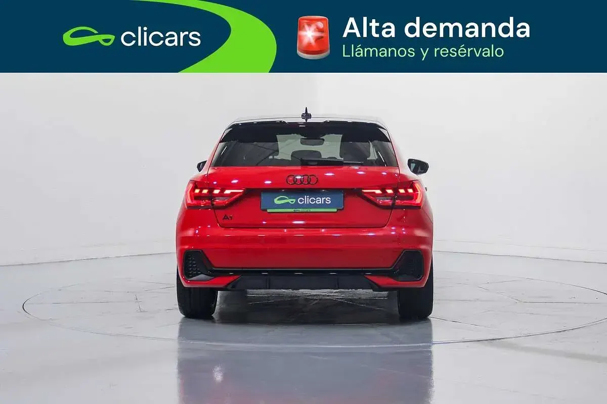 Usado Audi A1 Sportback 110 CV (80 kW) 2022 Rojo Utilitario