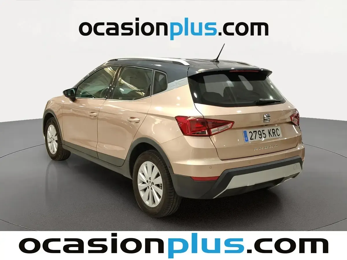 Usado Seat Arona Ecomotive 116 CV (85 kW) 2018 Marrón SUV