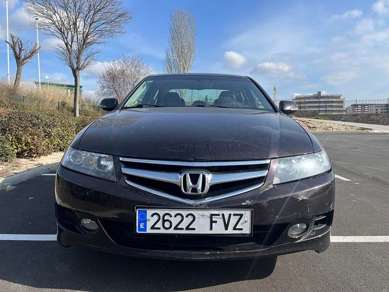 Usado Honda Accord Executive 140 CV (102 kW) 2007 Marrón Berlina