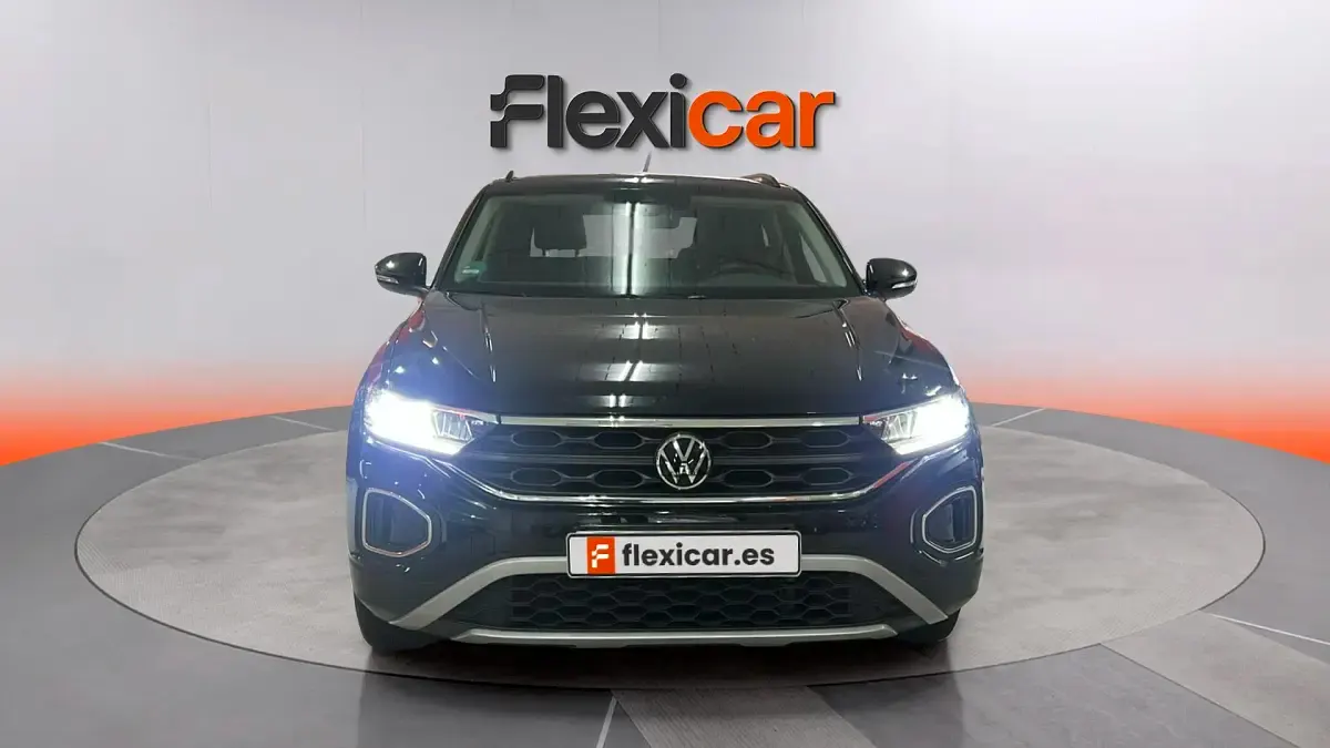 Usado VW T-Roc 110 CV (80 kW) 2023 Negro SUV