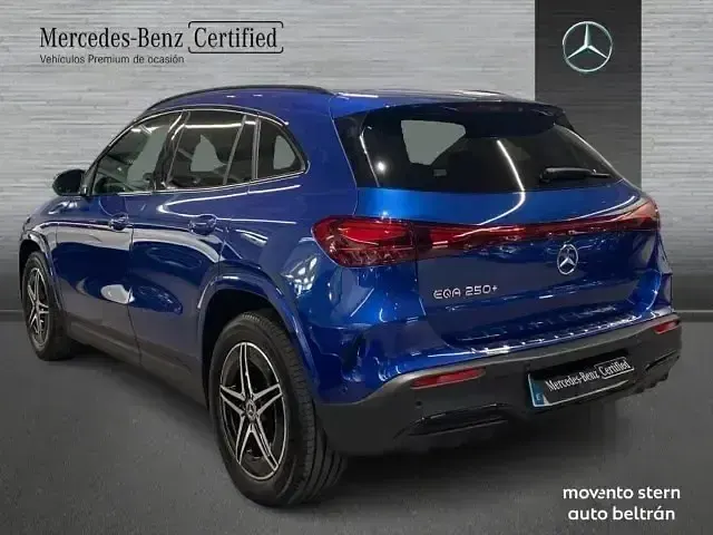 Usado Mercedes EQA250+ AMG 139 kW (190 CV) 2025 Azul SUV