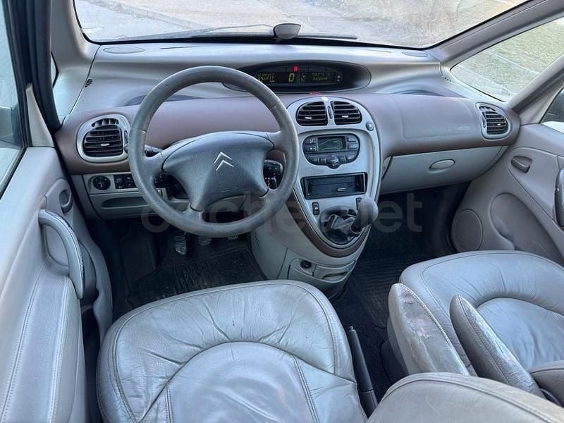 Usado Citroën Xsara Picasso Exclusive 110 CV (80 kW) 2006 Negro Monovolumen