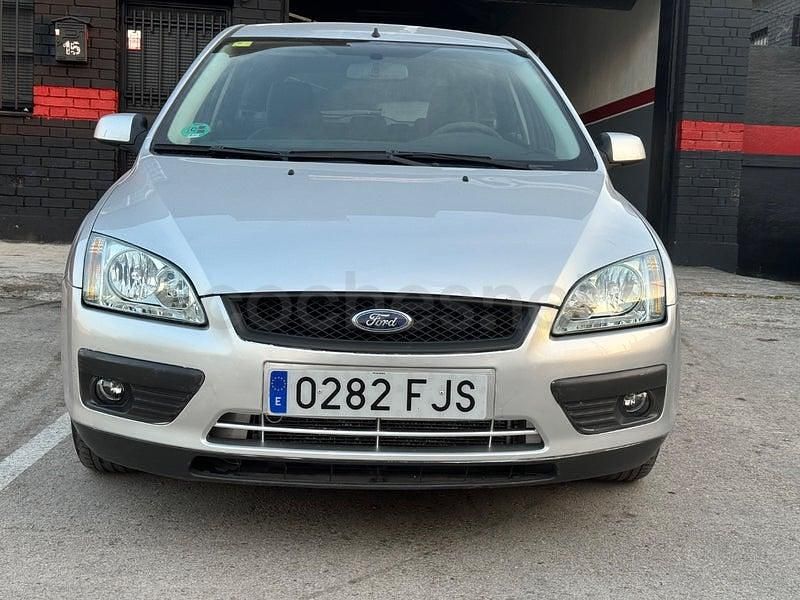 Usado Ford Focus Business Edition 100 CV (73 kW) 2007 Gris / plata Berlina
