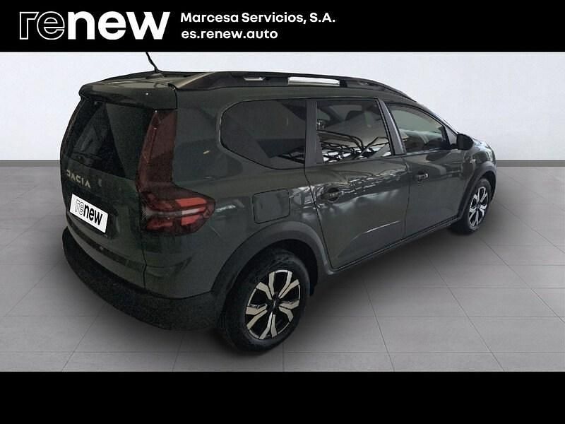 Usado Dacia Jogger Expression 110 CV (80 kW) 2024 Verde Monovolumen