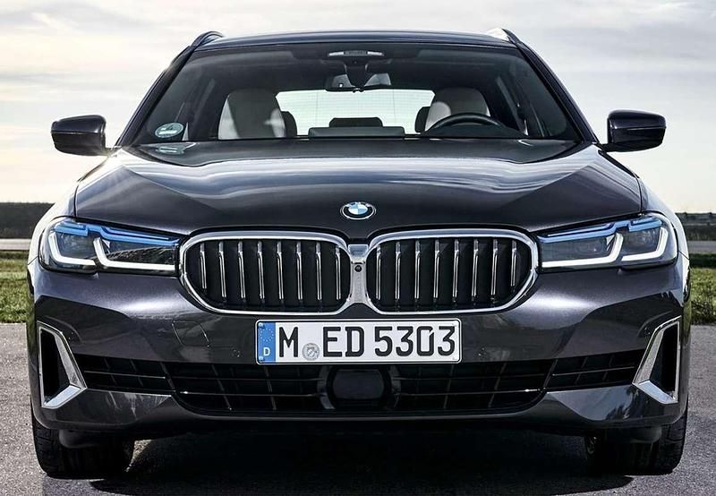 Usado BMW 520 190 CV (139 kW) 2023 Gris Familiar