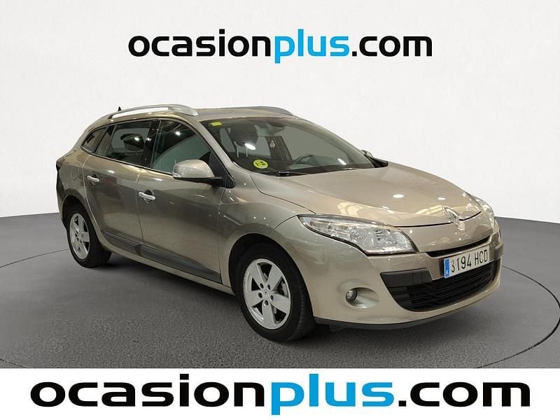 Usado Renault Mégane GrandTour Dynamique 110 CV (80 kW) 2011 Beige Familiar