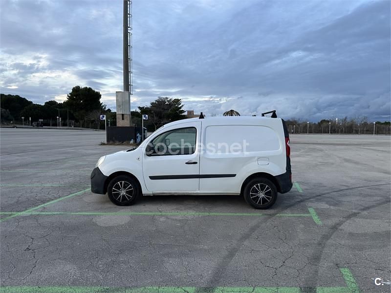 Usado Renault Kangoo 105 CV (77 kW) 2010 Blanco Monovolumen