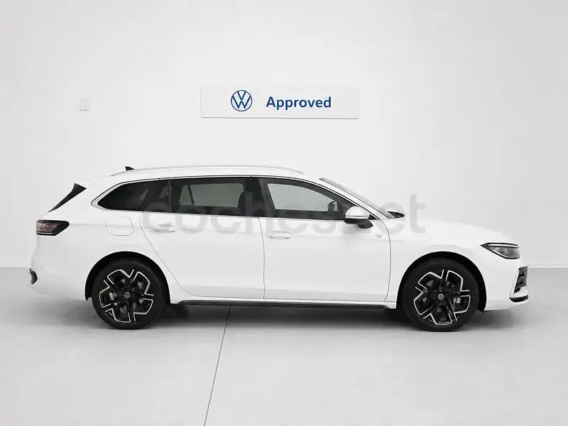 Nuevo VW Passat R-line 272 CV (200 kW) 2026 Blanco Familiar