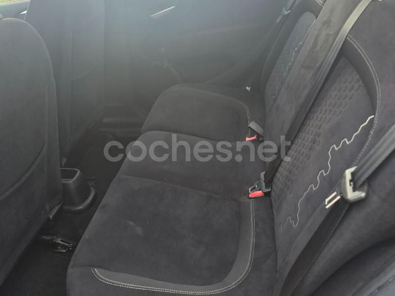 Usado Fiat Punto Easy 69 CV (50 kW) 2014 Negro Utilitario