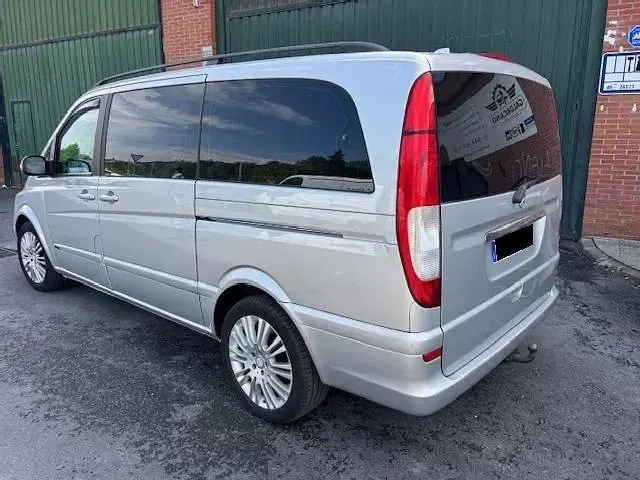 Käytetty Mercedes Viano 150 HP (110 kW) 2005 Sininen Tila-auto