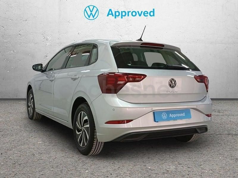 Usado VW Polo Life 95 CV (69 kW) 2024 Gris / plata Utilitario