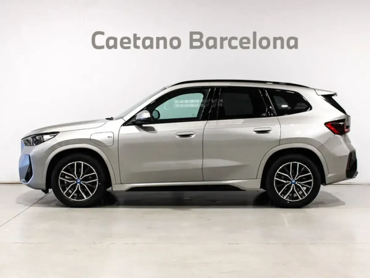 Usado BMW X1 Comfort Edition 245 CV (180 kW) 2025 Gris plata SUV