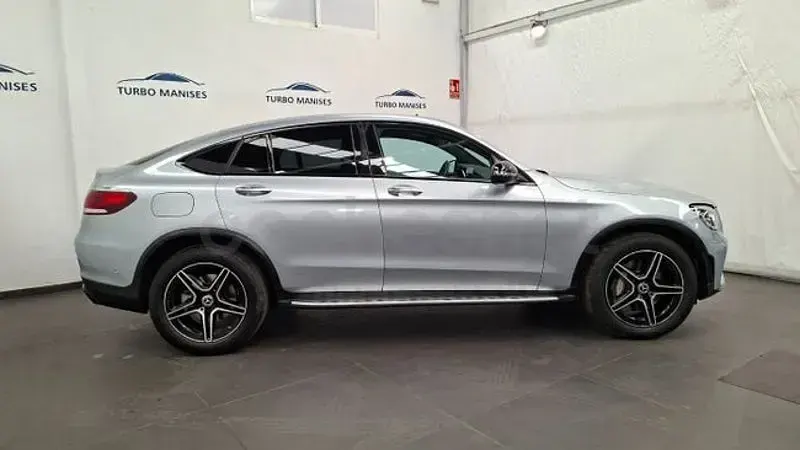 Usado Mercedes GLC300e 320 CV (235 kW) 2022 Gris / plata SUV