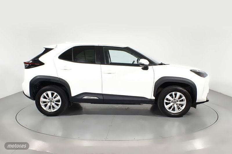 Usado Toyota Yaris Cross Business Edition 116 CV (85 kW) 2021 Blanco SUV