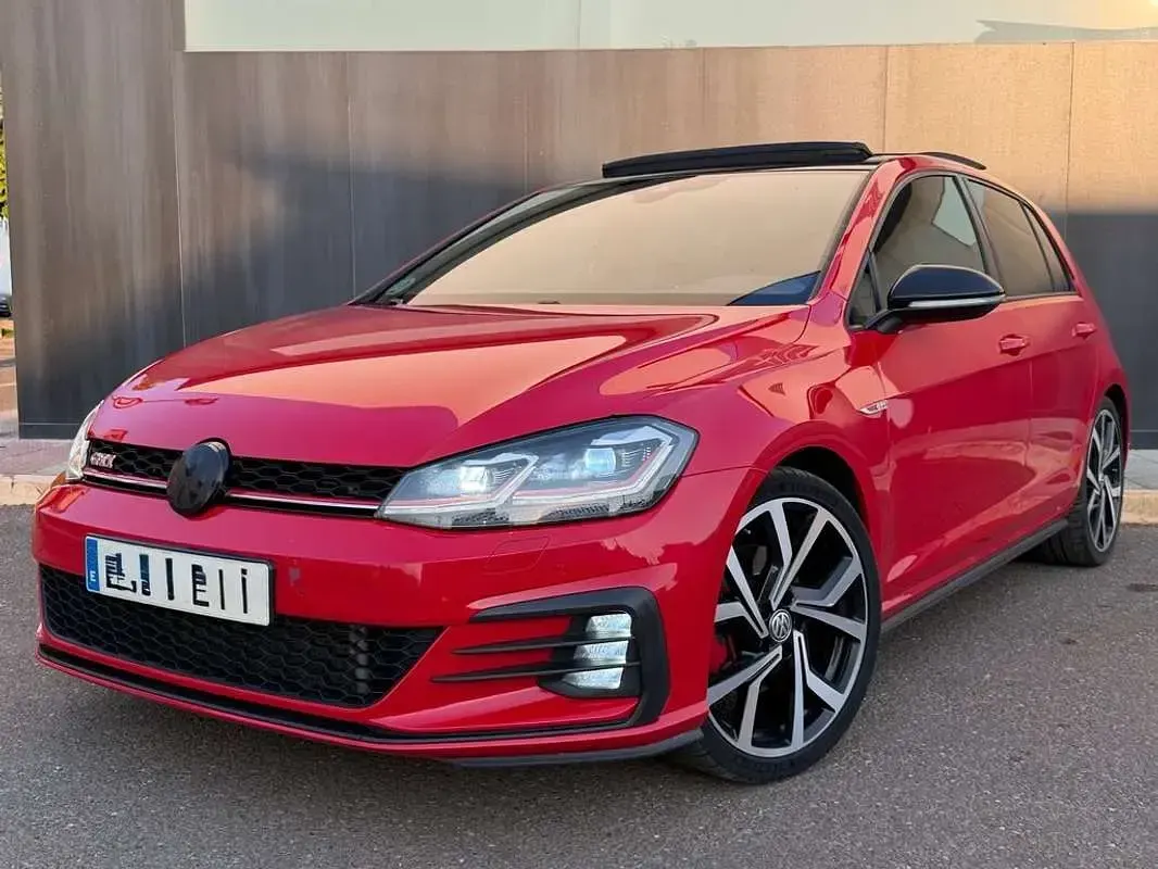 Usado VW Golf VII GTI 230 CV (169 kW) 2018 Rojo Utilitario