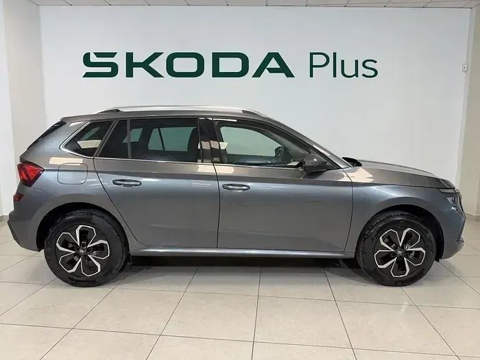 Usado Skoda Kamiq Selection 116 CV (85 kW) 2025 Gris / plata SUV
