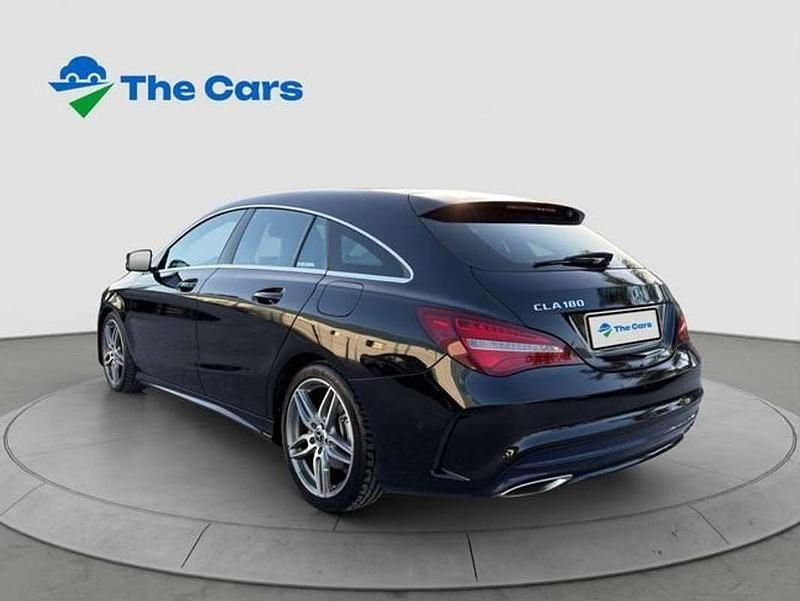 Usado Mercedes C220 AMG 122 CV (89 kW) 2017 Negro Familiar